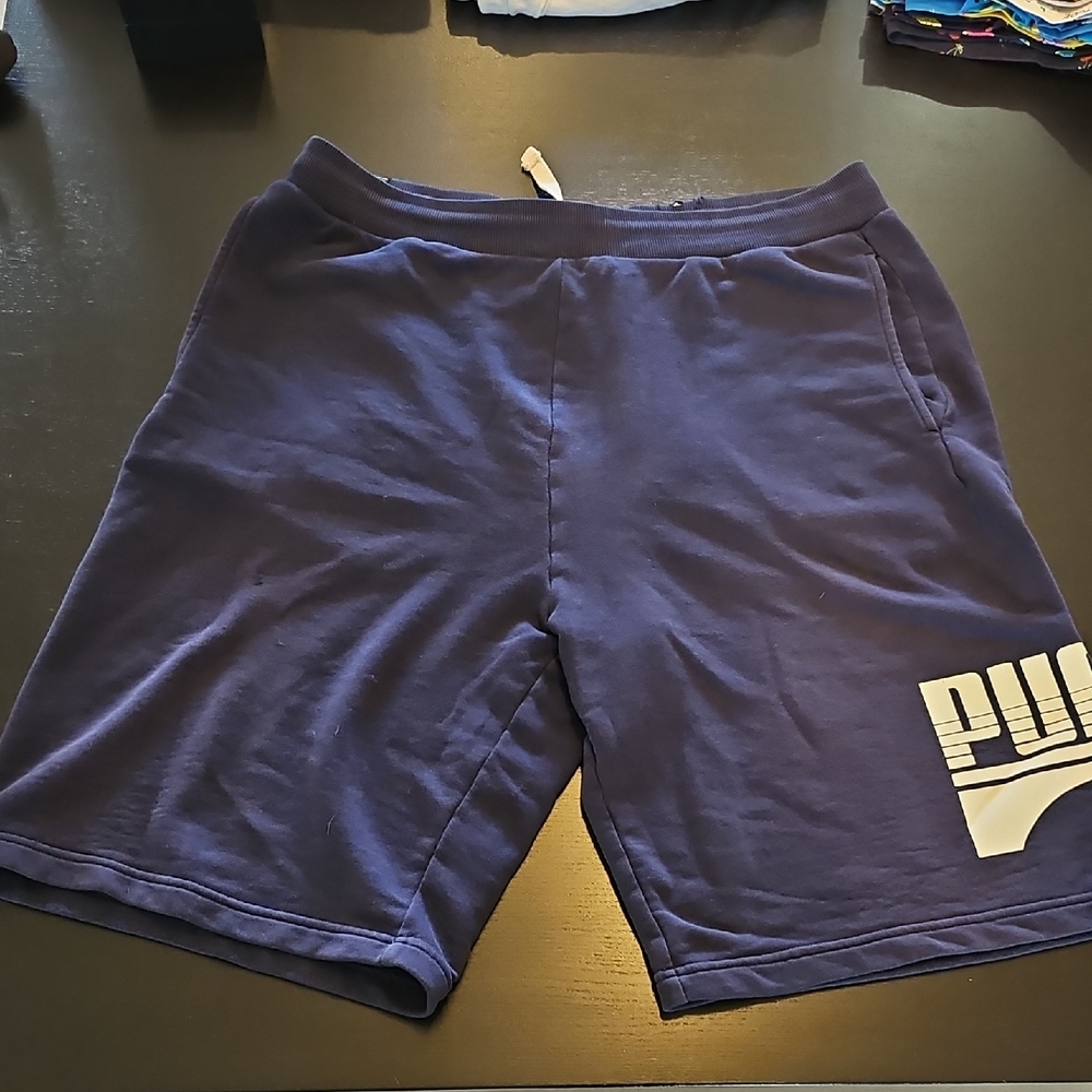 PUMA Men's Blue Shorts xl
